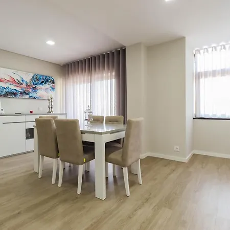 Sunshine - Modern Ap Near The דירה