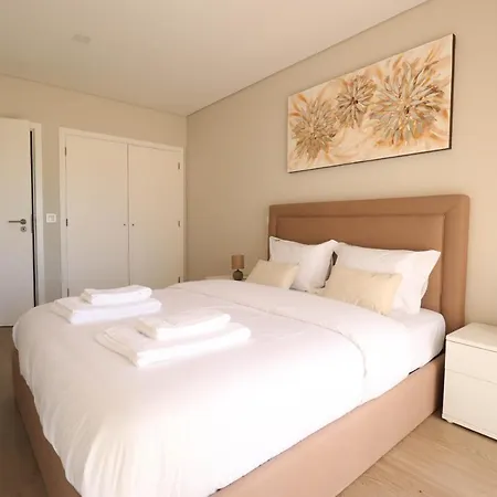 Sunshine - Modern Ap Near The *