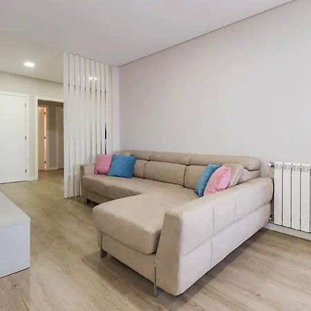 Sunshine - Modern Ap Near The *