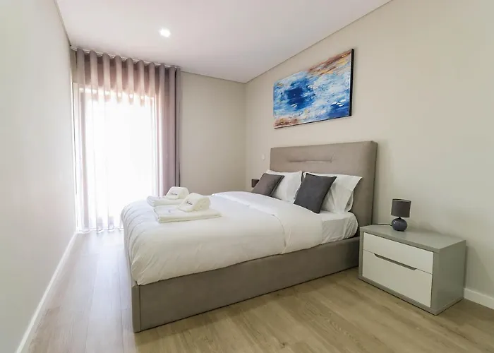 Sunshine - Modern Ap Near The Apartman