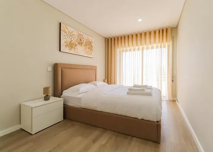 Apartman Sunshine - Modern Ap Near The *