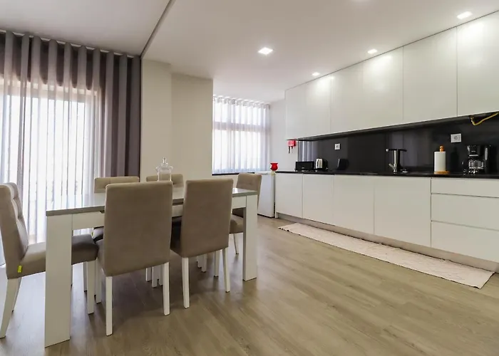 Apartman Sunshine - Modern Ap Near The