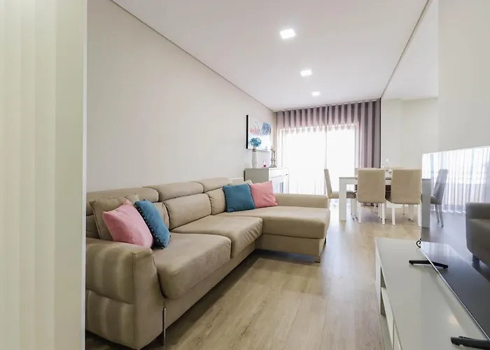 Sunshine - Modern Ap Near The *